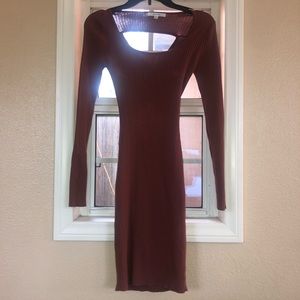 Longsleeve dress with a beautiful back